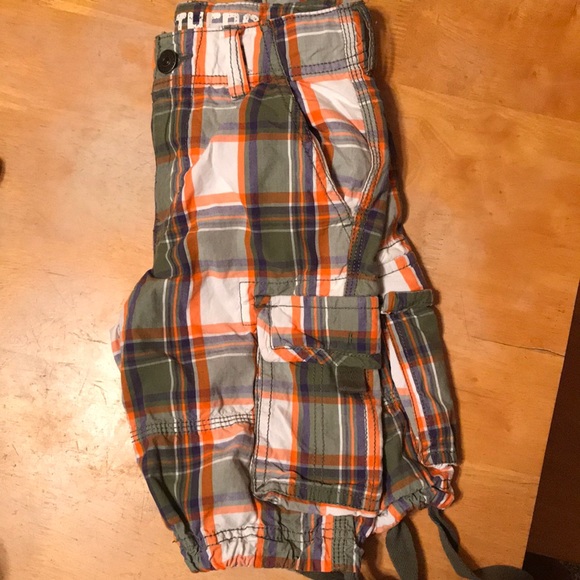 Boys shorts 🧢 - Picture 2 of 2